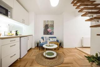 Cozy 1BR near Opera & Gozsdu with Terrace - 1