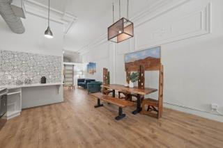Party in Gaslamp 4BR Downtown Pad with Bathtub - San Diego - 2