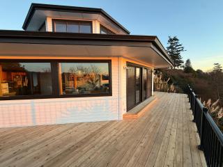 The White Haus - Beach -Wine -Hot tub -Seafood - 4