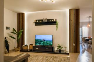 Stylish 3BR apartment - Sleeps 6 - 10 minutes walk to Malta International Airport - 8