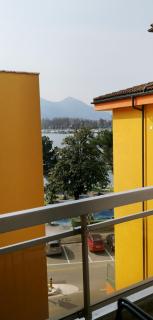 Lake Maggiore Waterfront Retreat - Walking distance to Everything - 9