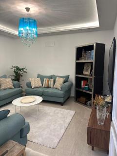 Welcome to our prime location flat - 2