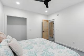 Happie Space on Snow Lake - 7