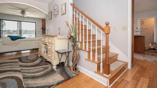 Spacious home with private pool, dock access, and scenic views - 8