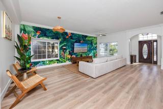 The Azure Villa 5br 3.5 bath heated pool hot tub - 3