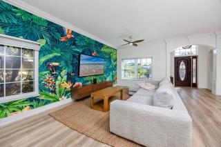The Azure Villa 5br 3.5 bath heated pool hot tub - 4