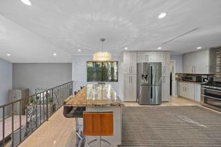 Tranquil Hideaway Private Retreat with Mountain Views - 2