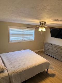 Spacious Bryan Retreat Near Texas A&M - 3