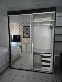 Flat Golden One-Mobiliado em Boa Viagem 700 metros da praia- 4 pessoas - 8