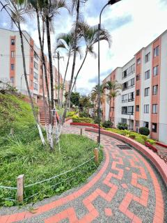 Apartamento 3 habitaciones cerca del Aeropuerto Matecaña Piscina y zonas recreativas Hasta 9 huéspedes - 2