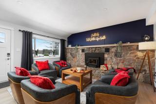 Maple Street Retreat - 9