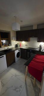Modern Dornoch Apartment - 4