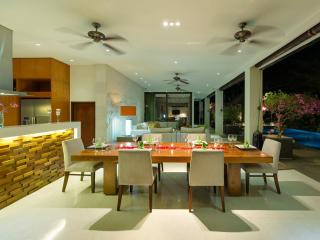 Shinta Dewi Ubud Villa by Sanga Sanga Hospitality - Ubud - 4