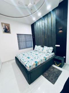 Luxury Beachside Villa 4BR WiFi Free Parking - 3