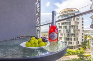 RestHaus Suite, Ellipse Waterfall - 9