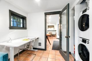 The Montlake Spite House - 4