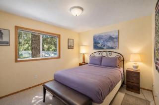 Suite Serenity Condo by NW Comfy Cabins - 2