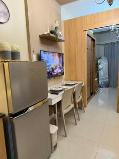Neo-Classic 1BR with WiFi Netflix at Shell Res near MOA and NAIA Airport - 9