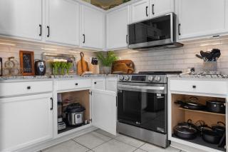 Wrens Cozy Nest Renovated Home and King Suite - 4