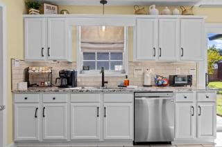 Wrens Cozy Nest Renovated Home and King Suite - 2