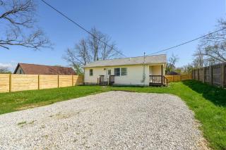 QUIET Bungalow walk to Downtown, IU, B-Trail - 6
