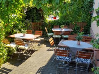 Landeskrone Apartments - 6