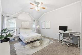 Lux Cozy 5B2B Home for Families - 9