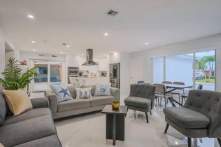 4 Bedroom Villa Pool Game Room By Beach & Hard Rock - 4