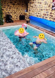Piscine avec Les Gîtes du Rouyon - 6
