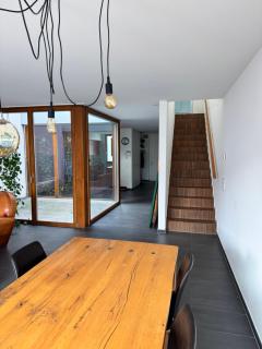 Exclusive Rooftop Duplex Penthouse, 3 BR, hot tub, 2 terrace, downtown, 6min walk to main station - 0