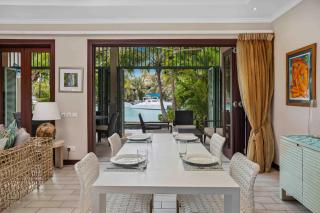 Eden Island Luxury Accommodation - 3