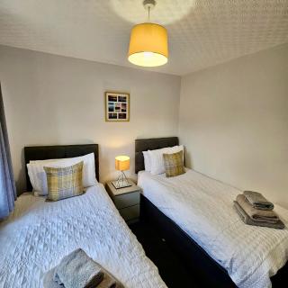 BAYVIEW - Stornoway - 1