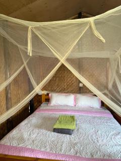 Goodlife Eco Lodge - Lake Bunyonyi - 7