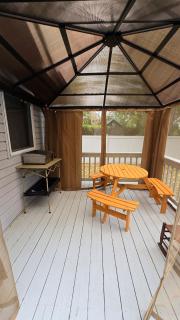 Family-Friendly Retreat With Trampoline & Grill - 6