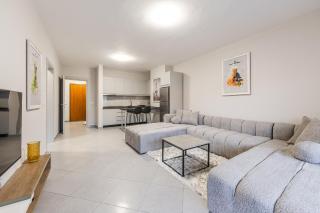 Seaview Apartment in the Center of Saranda - 6