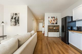 Stylish Apartment in Lungomare with Sea View by PikHost - 6