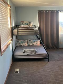 Pet Friendly! Spacious Family House! Bay views! - 5