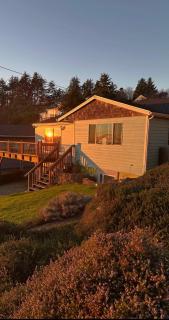 Pet Friendly! Spacious Family House! Bay views! - 0