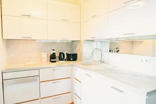 GOLF Queen MARIA Apartment Home2Host - 1