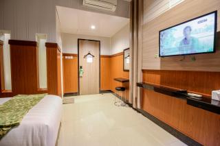 Akasia Budget Hotel - 1