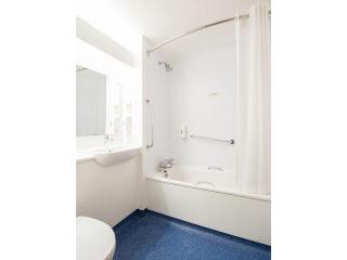 Travelodge Washington A1 (M) Northbound - 4