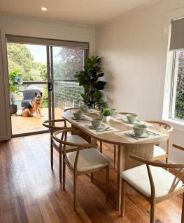 Newly renod, 2living, 3bath, big decks, bbq, pets - 1