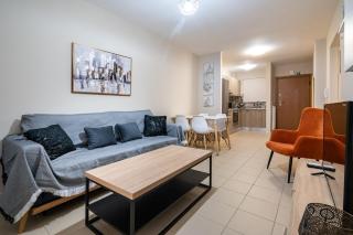 Downtown Family Apartment - Walk to Metro by ΜΡS - 1