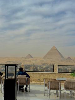 The Sharp Pyramids Hotel - 3