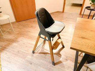 Zentrale, designer Maisonette Wohnung, 2 Schlafzimmer, Galerie und Wohnzimmer mit Schlafsofa, kinderfreundlich, Smart TV - 2