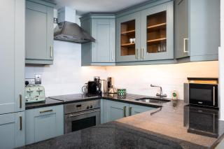 Spacious 3Bed Home with Parking-Near St Patricks Cathedral - 9