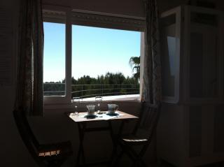 Independ room in villa with views 2 - 1
