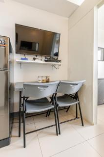 4 Person Studio Near Sky Ranch Tagaytay - 3