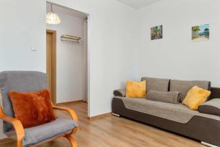 Cozy Studio with a View of the Forest and the Sea in Gdynia by Noclegi Renters - 3