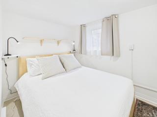 The Hawthorne House Hideaway - 6